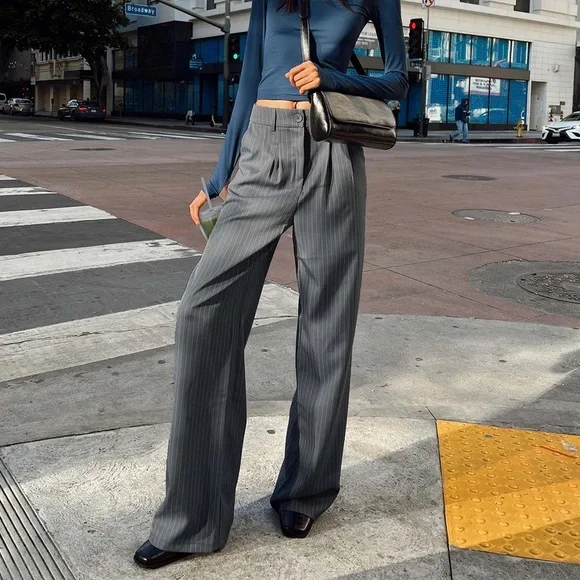 Princess Polly Archer Pants Pinstripe Grey Petite - Picture 4 of 12